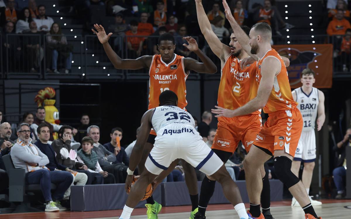 El Baxi Manresa no pot frenar la força del València Bàsquet (103-76)