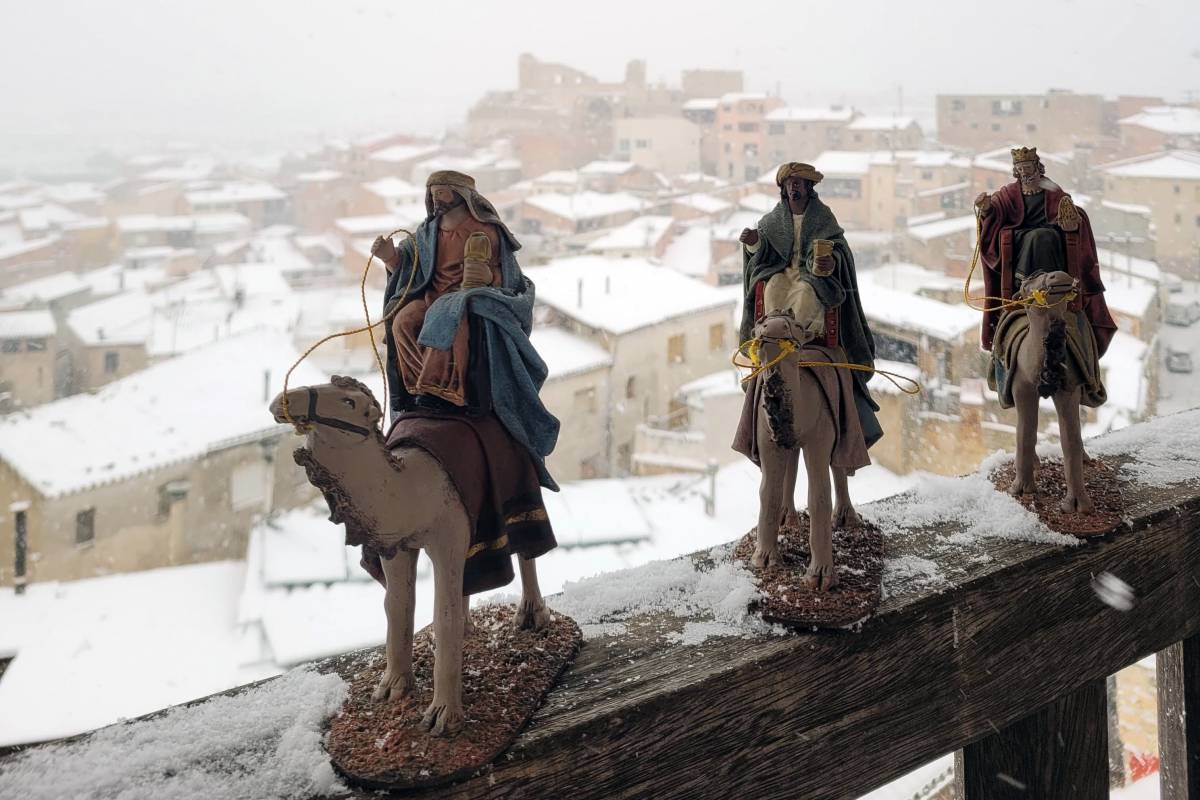 La neu emblanquina l'interior de Catalunya i localment arriba a cota 0