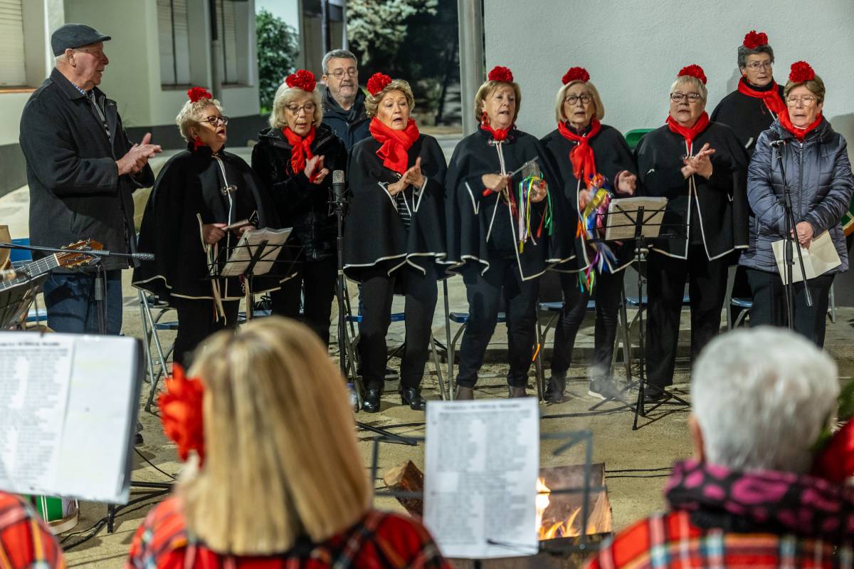 La celebració de la Zambomba i las migas populars al Poblenou de Sabadell - JUANMA PELÁEZ