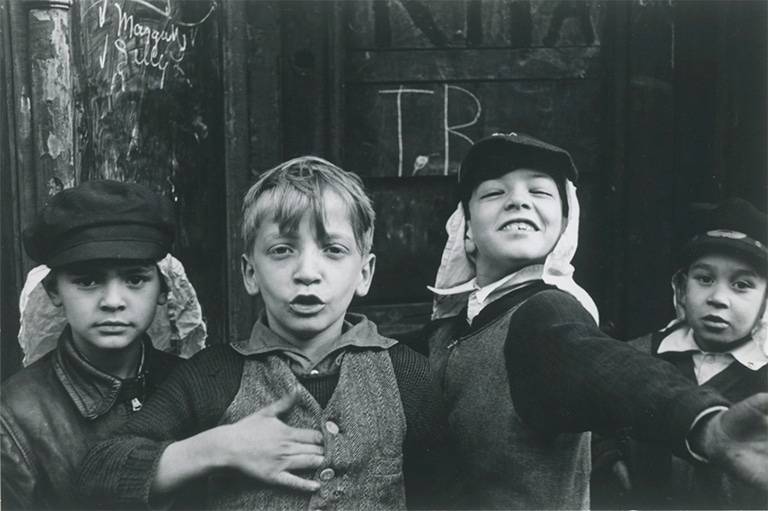 Helen Levitt New York c.1940 