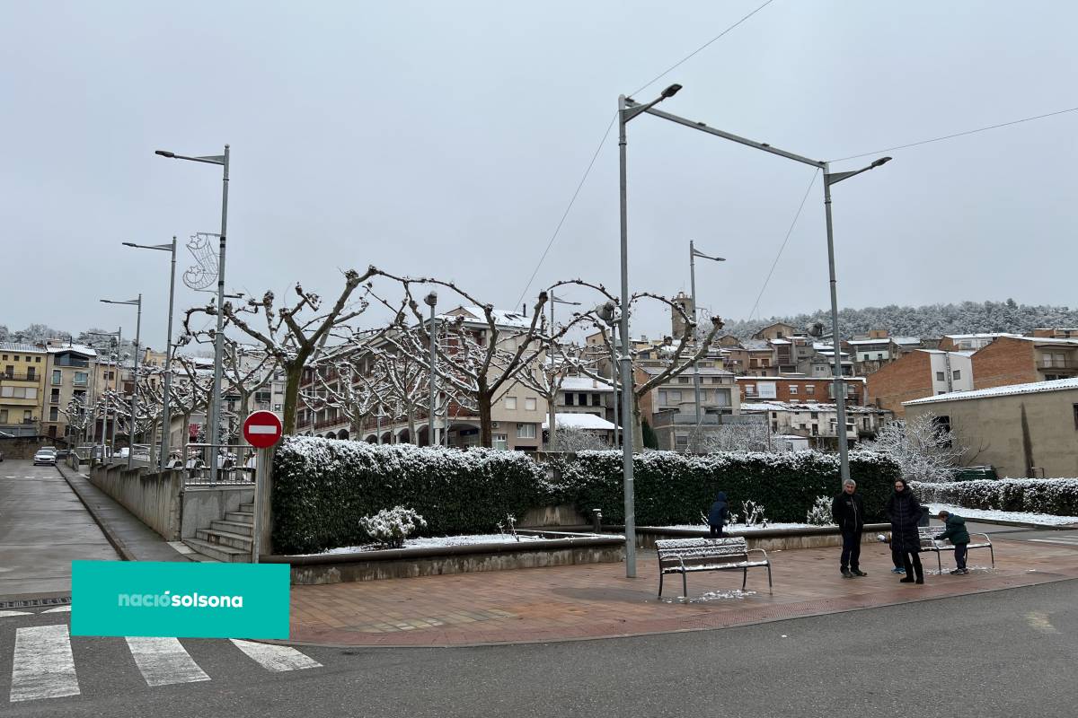 La neu tenyeix de blanc el paisatge de la Noguera i el sud de l’Alt Urgell sense afectar les carreteres principals