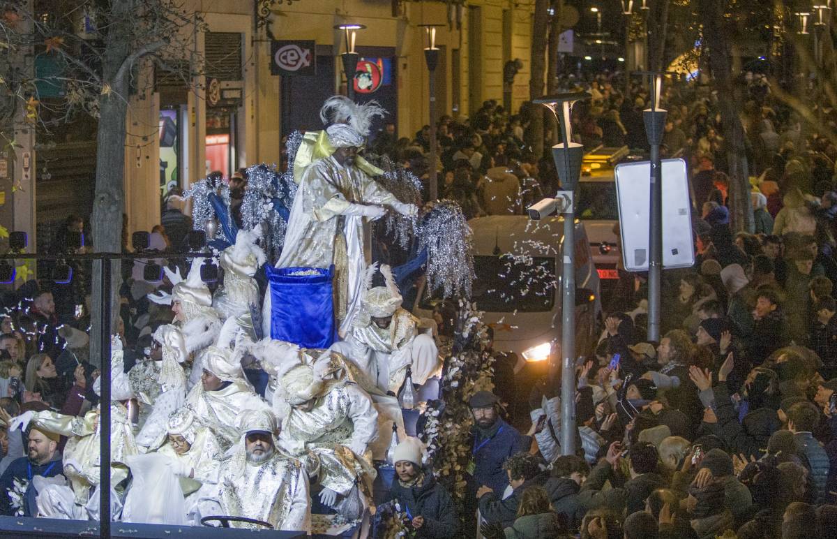 El Rei Baltasar baixant pel carrer de la Font Vella a Terrassa - Nebridi Aróztegui El Rei Baltasar baixant pel carrer de la Font Vella a Terrassa