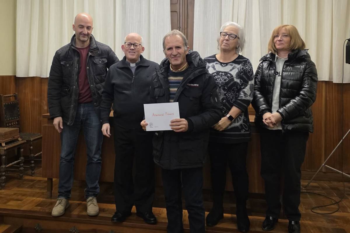 La Confraria del Claustre atorga a l'Associació Fènix un ajut de 2000 euros 