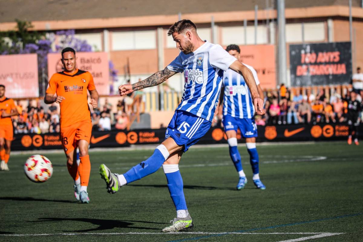 El Terrassa FC fitxa a Nahuel Arroyo i dona la baixa a Joey Sleegers