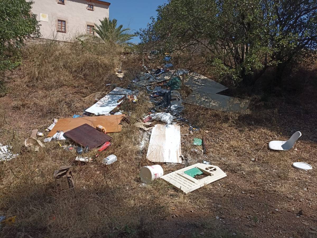 Terrassa retira unes 60 tones de residus de l'Anella Verda i les rieres durant el 2025