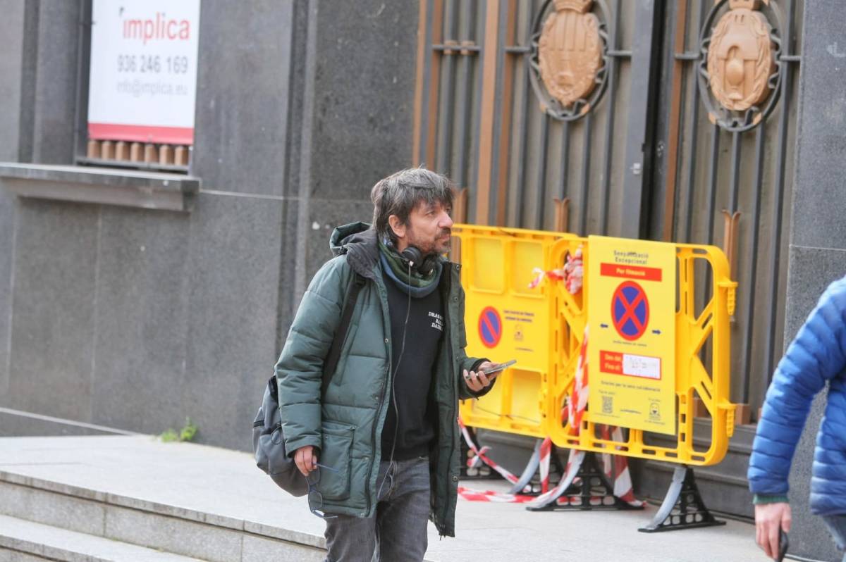 El director Oriol Paulo, al carrer de la Rutlla - Nebridi Aróztegui