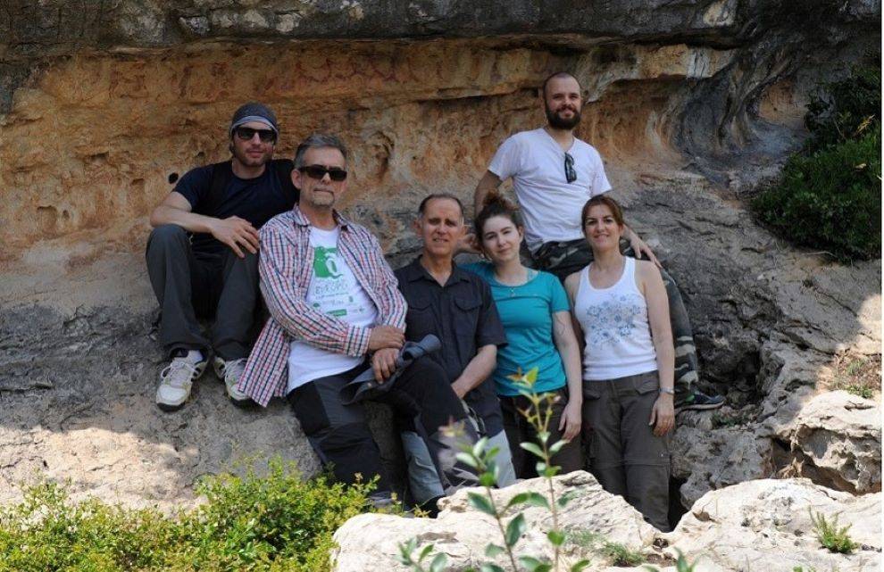 Telèfons intel·ligents i raigs X per analitzar l'art rupestre mediterrani en un jaciment a Mas de Barberans