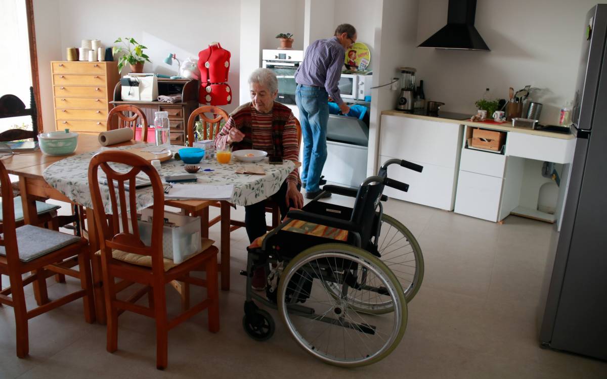 Obre a Prats de Lluçanès un espai d'habitatge i convivència per a persones que vulguin envellir plegades