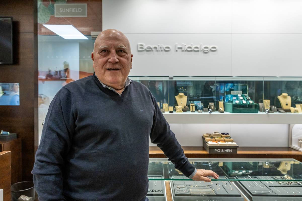 Veus històriques dels comerciants de Ca n'Oriac: "Sobrevivim gràcies al tracte humà, el servei proper i la relació de confiança"