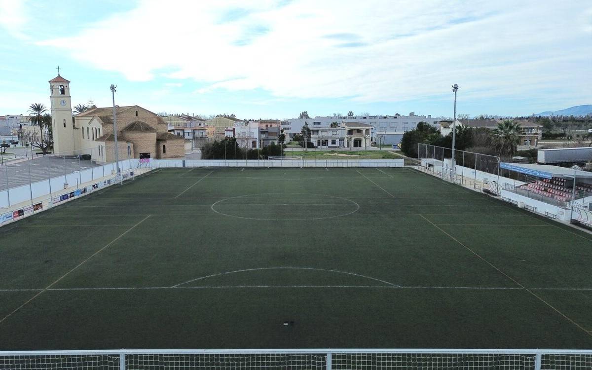 Deltebre començarà la renovació de la gespa artificial dels camps de futbol pel camp de l’Aube