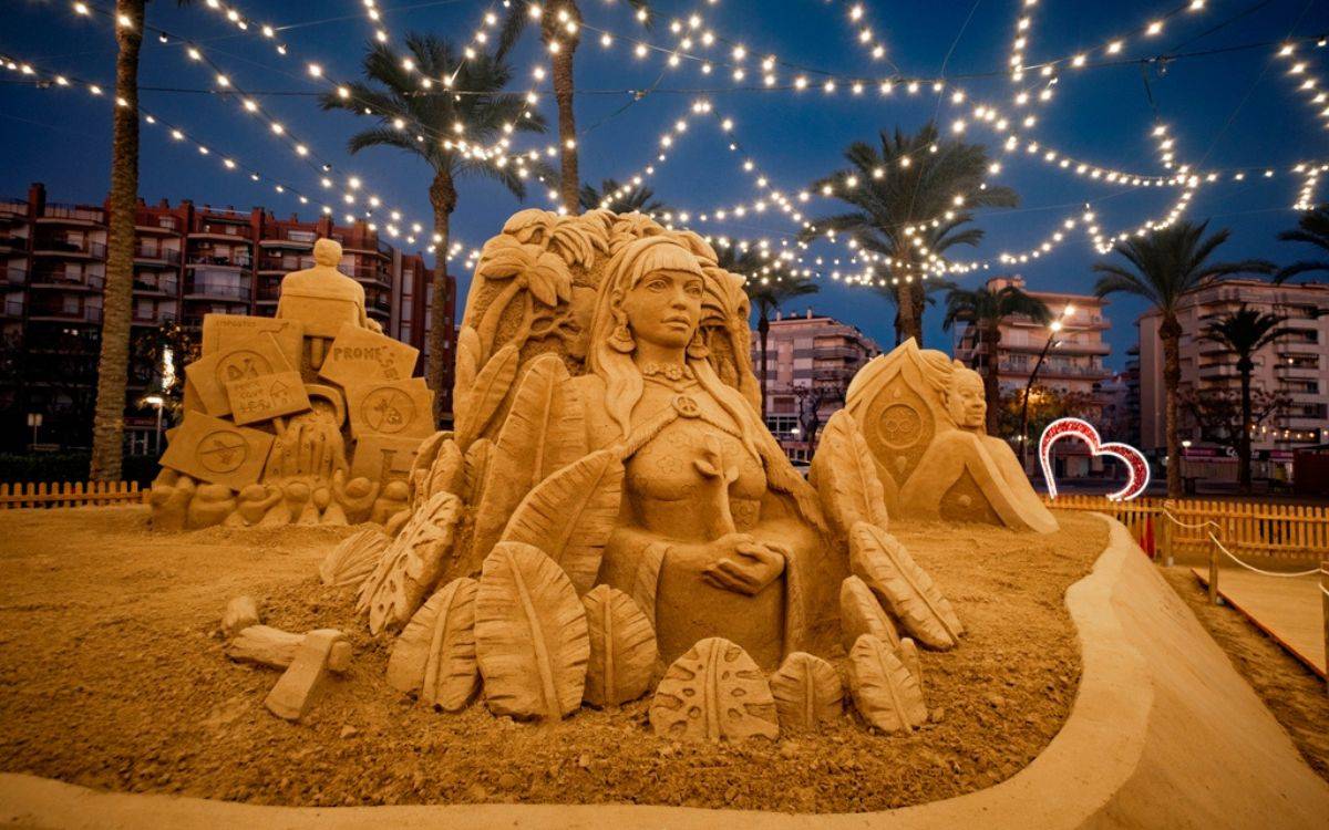 Adeu al pessebre de sorra de la platja de la Pineda: més de 250.000 visitants durant aquest Nadal