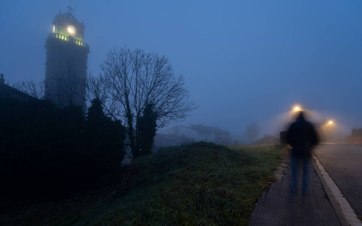 Hivern a Osona i el Lluçanès: albada amb boira i humitat a l`Esquirol, gener de 2026.
