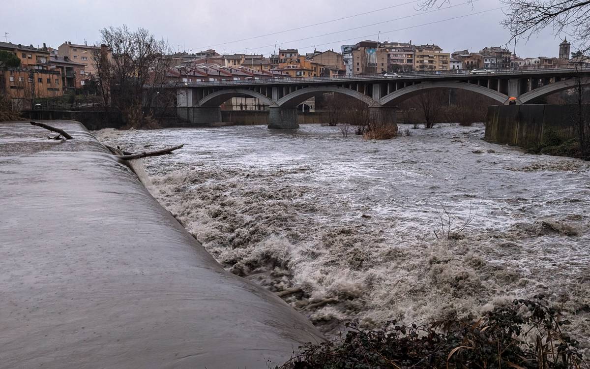 Hivern a Osona i el Lluçanès: el riu Ter, a Roda de Ter, el desembre de 2025.