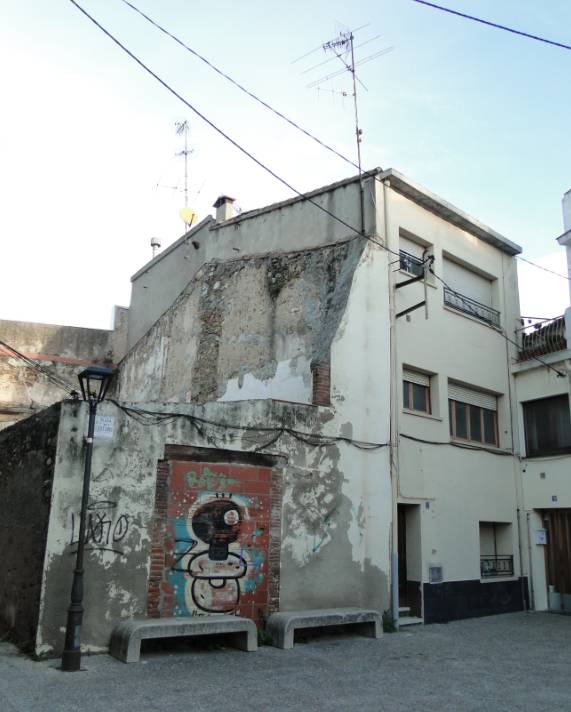 Imatge de Can Canyes des de fora.