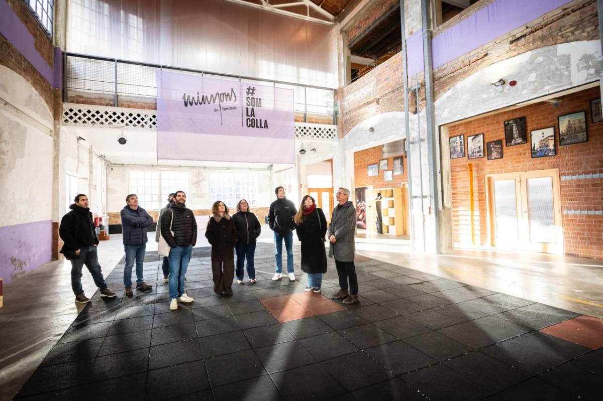 La consellera de Cultura visita el local dels Minyons