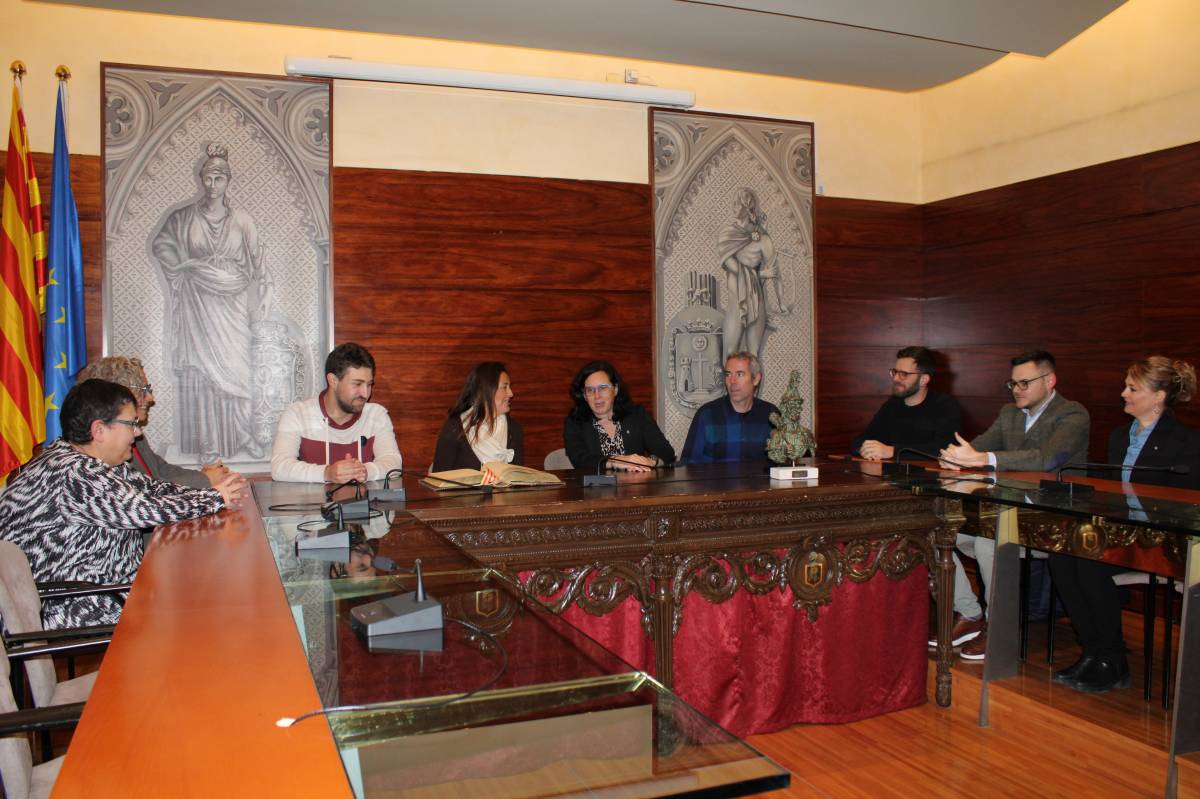 Trobada amb els regidors al Ple de l`ajuntament - Trobada amb els regidors al Ple de l`ajuntament