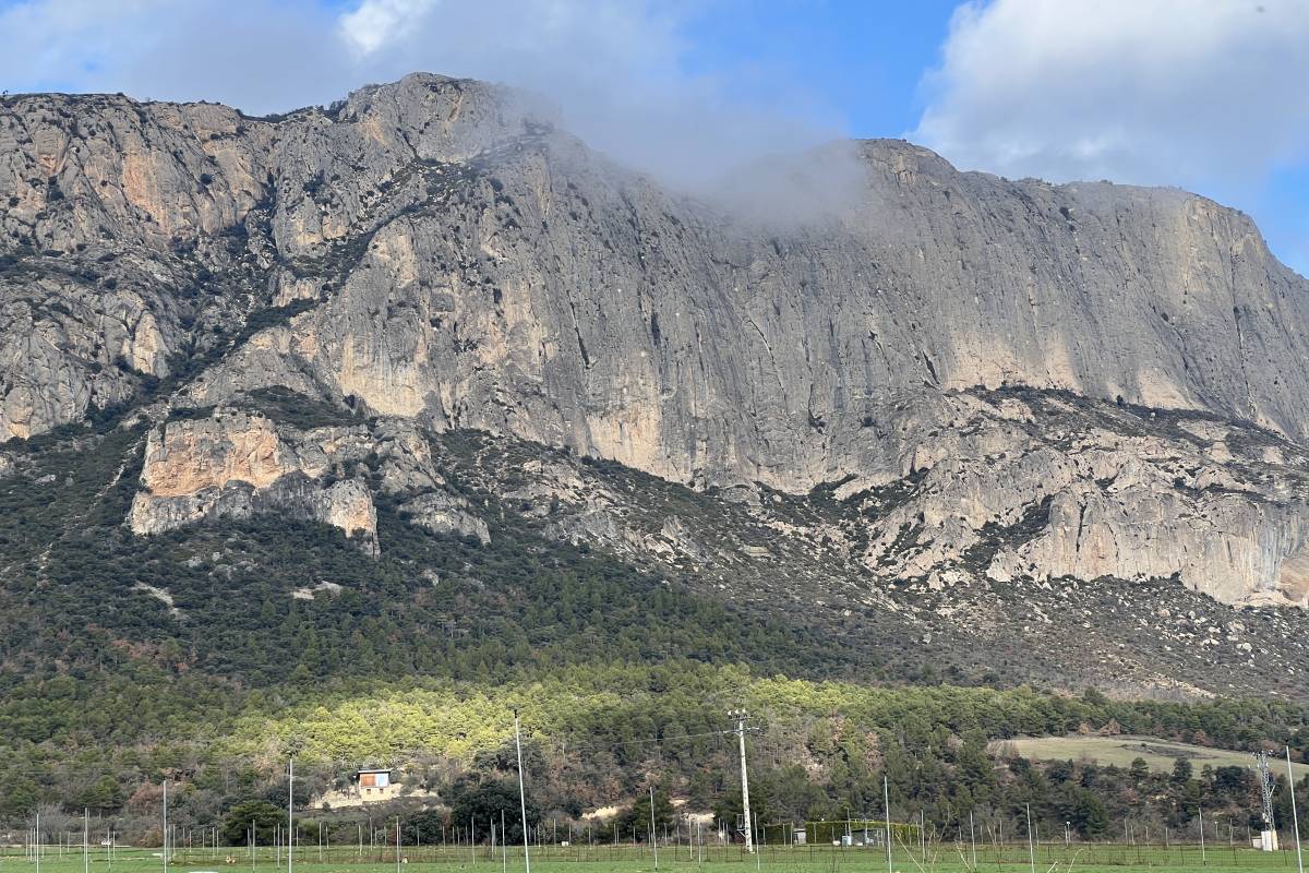 Vista de la muntanya del Roc del Rombau, a Peramola (Alt Urgell) - Albert L Cobo