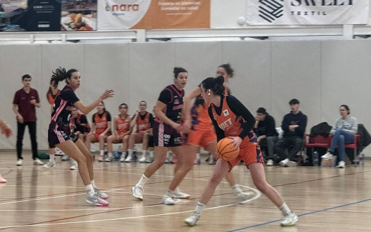 Victòria del Manresa CBF a Mataró que l'allunya de les posicions de descens (65-69)