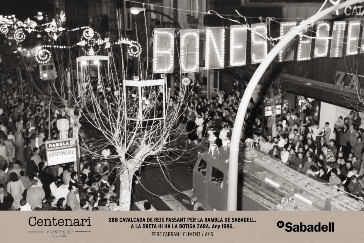 Diferents fotografies històriques de la cavalcada de reis a Sabadell, ara calendaris   - CEDIDA