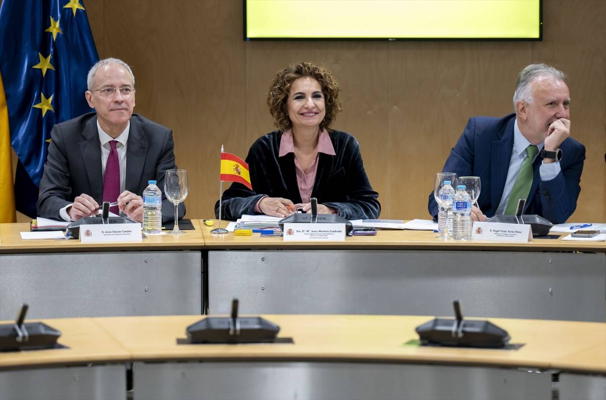 Montero i Romero s'enfronten al «Vietnam» autonòmic del finançament