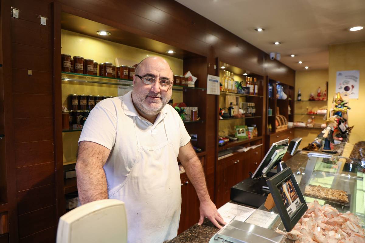 VIDEO | Tanca una de les botigues de la pastisseria Sant Marc per la 