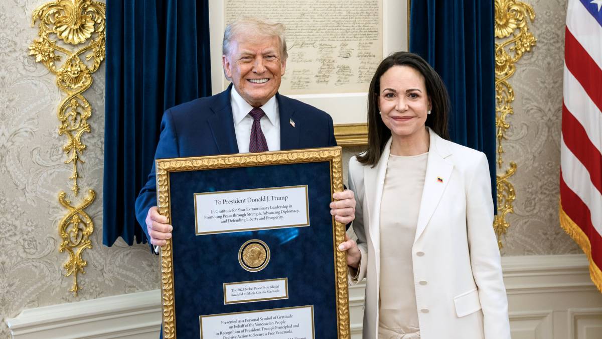 Corina Machado regala el seu Nobel de la Pau a Trump en la trobada a la Casa Blanca