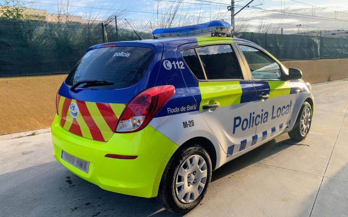 Enxampen una dona que amagava drogues als trasters d'un pàrquing a Roda de Berà