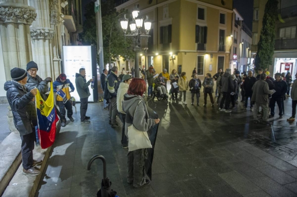 Concentració de suport a Maduro a Terrassa