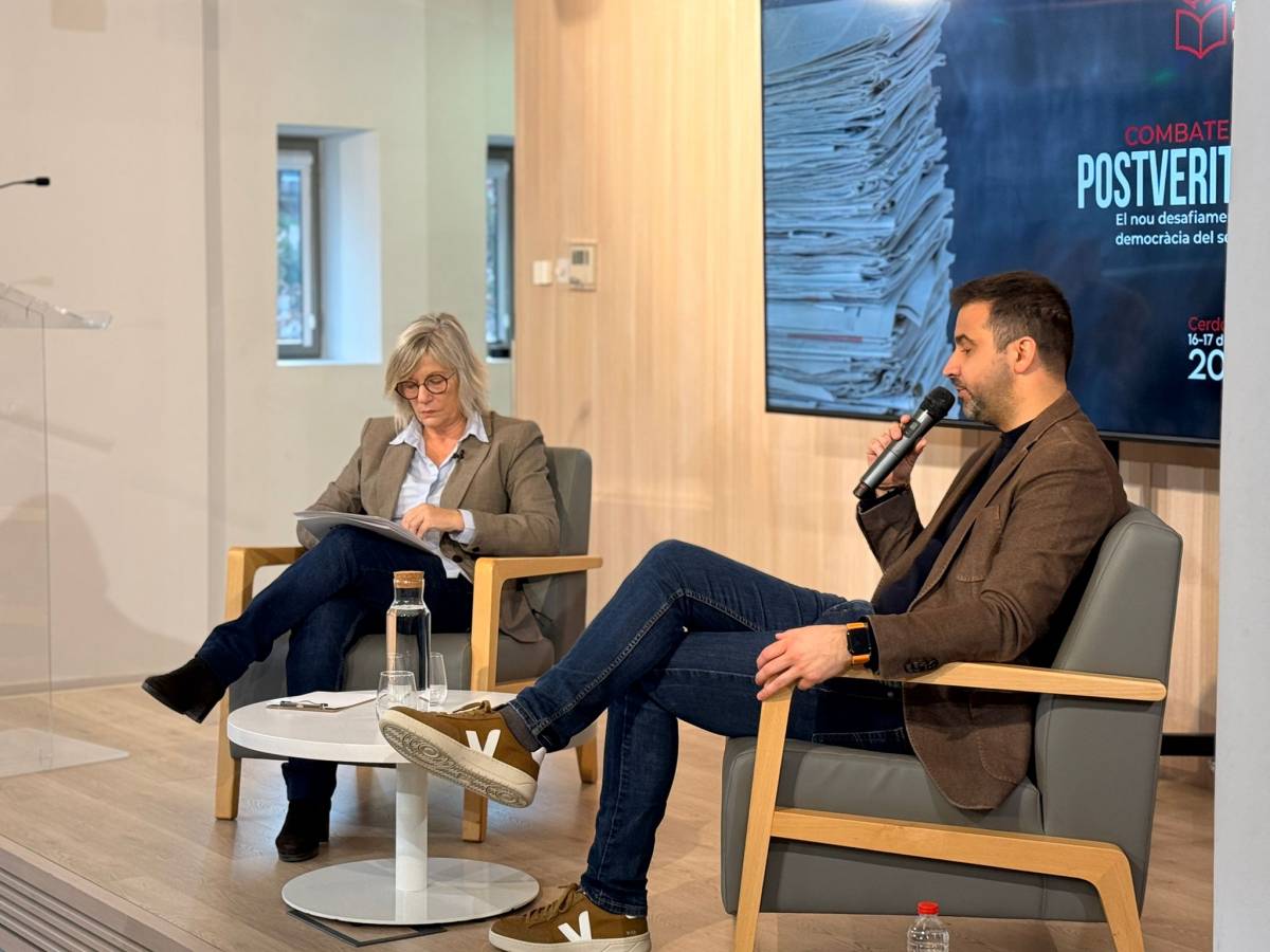 El PSC del Vallès Occidental tracta la problemàtica de les notícies falses amb diverses ponències