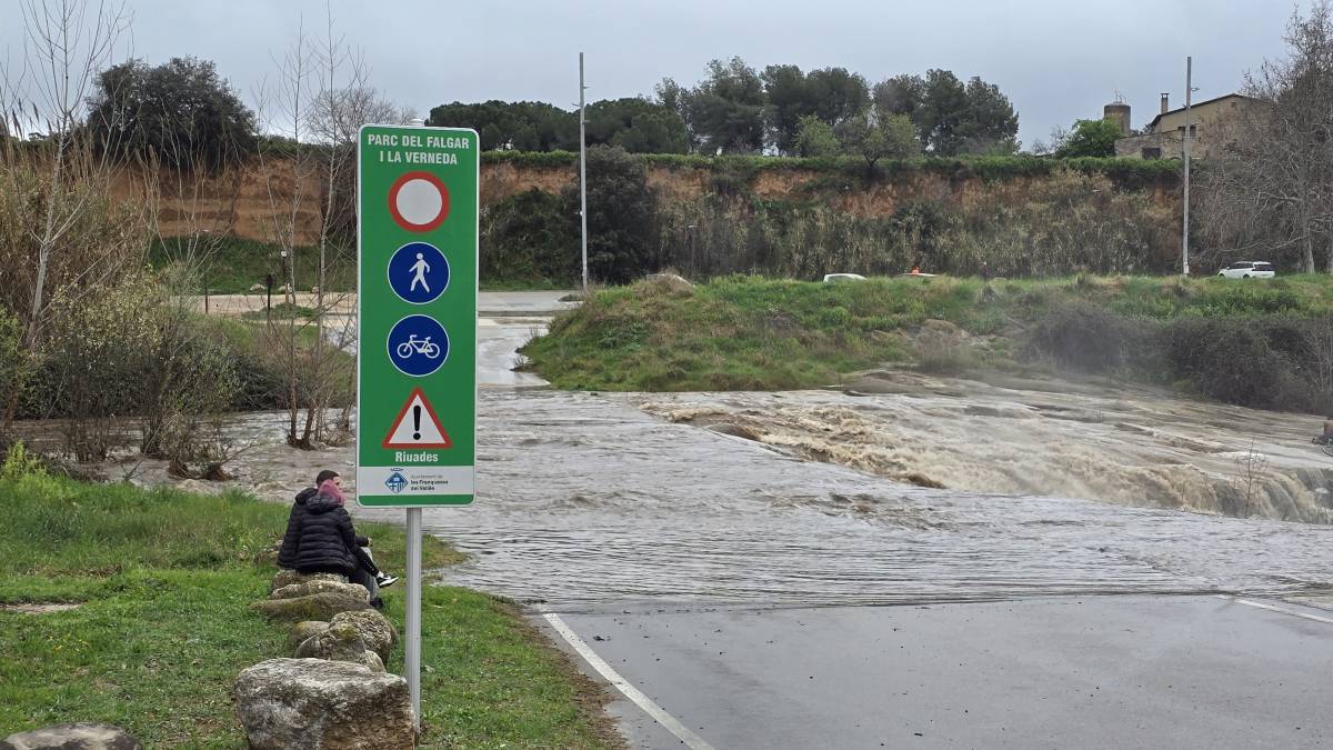 Les espectaculars fotos del temporal de neu i pluja a Catalunya