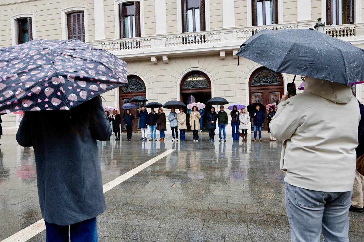 Sabadell se suma a les mostres de suport - Juanma Peláez