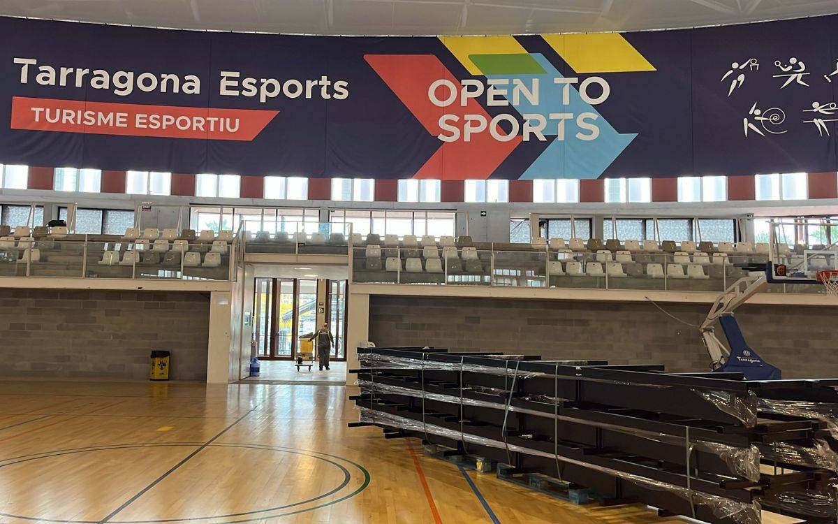 El Palau d'Esports de Tarragona estarà completat ben aviat: comencen a instal·lar les noves grades