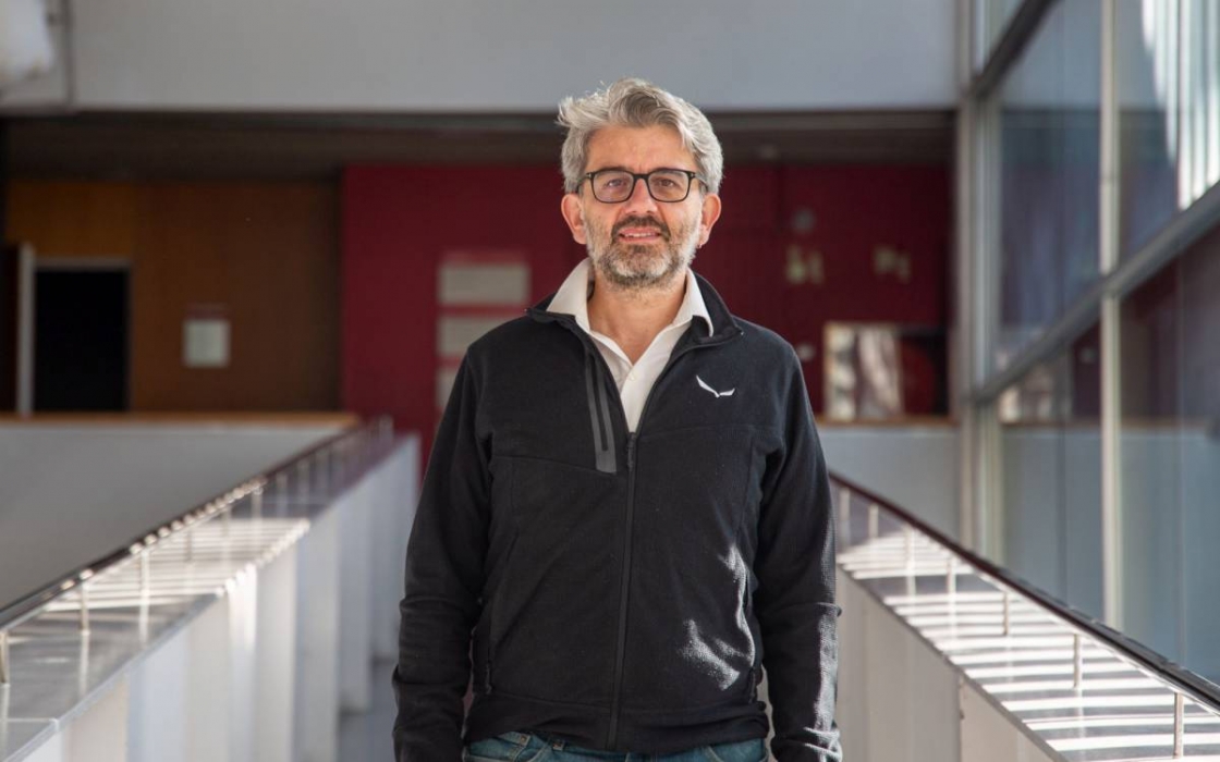 Un investigador de la UVic-UCC en el descobriment del nanomissatger que manté les cèl·lules en funcionament