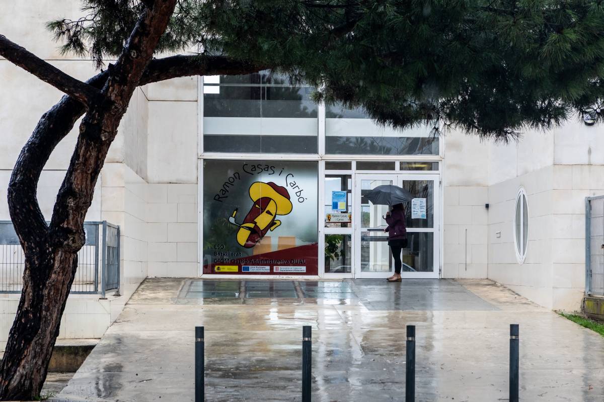 Condemnen l'agressió a una docent d'un institut de Palau-solità