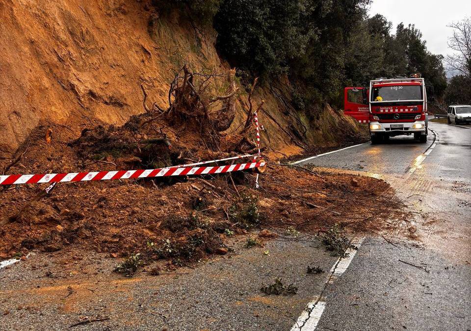 Els Bombers ja superen les 400 actuacions pel temporal