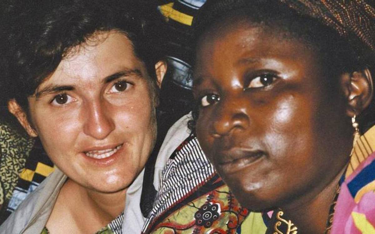 Inshuti Manresa i altres entitats conviden a reflexionar amb el documental «Ruanda Red Lines»