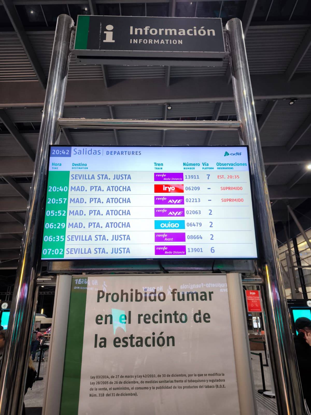 Tots els trens suspesos per l`accident