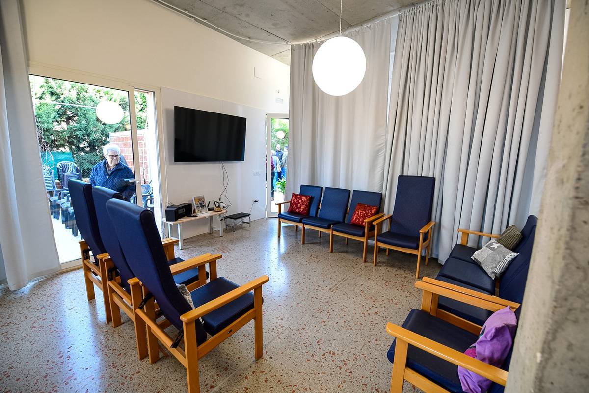 Benissanet inaugura el nou centre d'atenció integral a persones grans de l'àmbit rural 