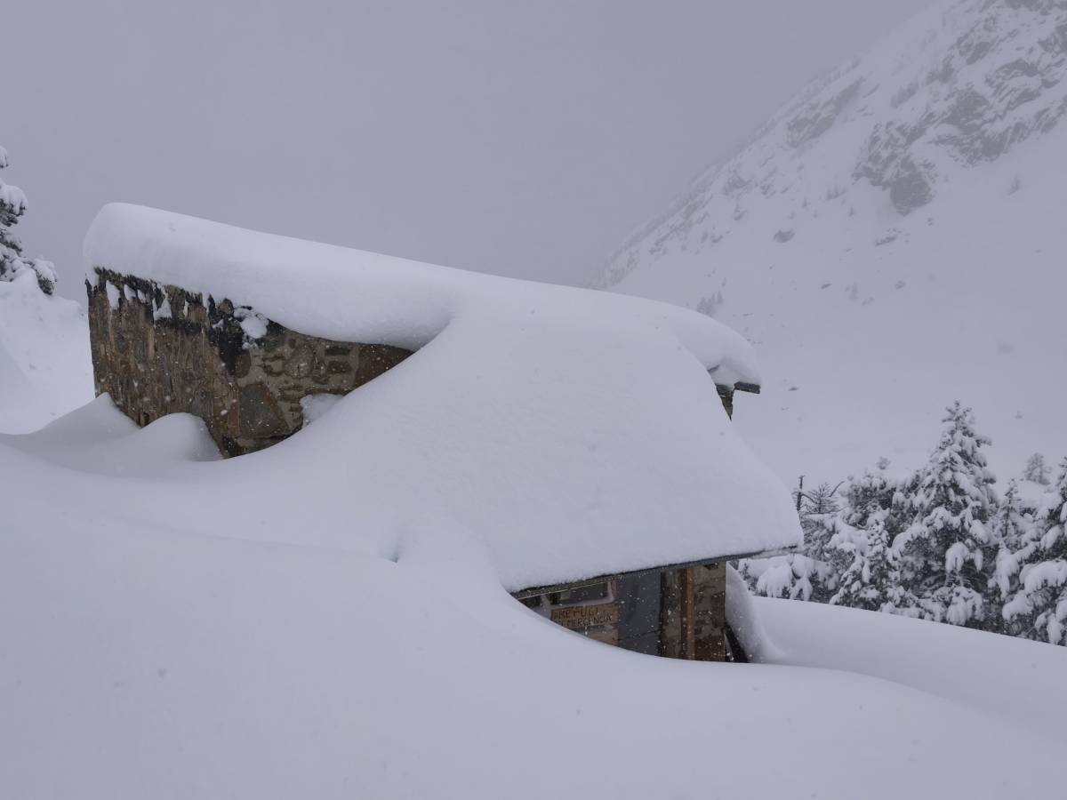 La carretera de Vallter es converteix en una pista d'esquí improvisada