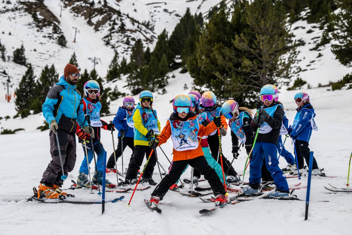 El programa Esport Blanc Escolar inicia la 13a edició amb la participació de 323 alumnes del Solsonès 