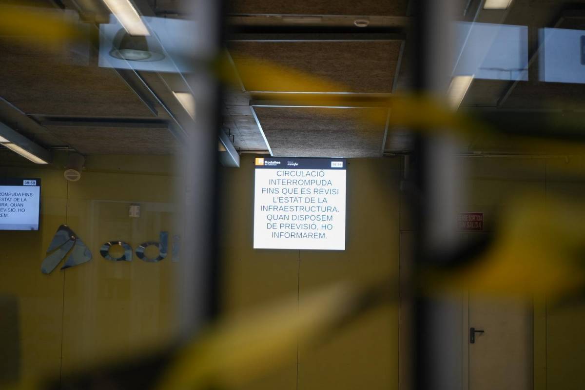 Sense servei de Rodalies, molts buscaven alternativa als FGC de Sabadell