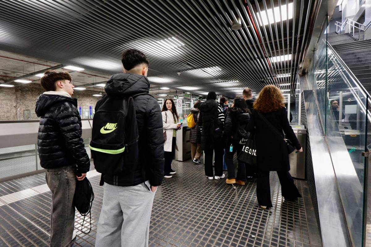 Sense servei de Rodalies, molts buscaven alternativa als FGC de Sabadell