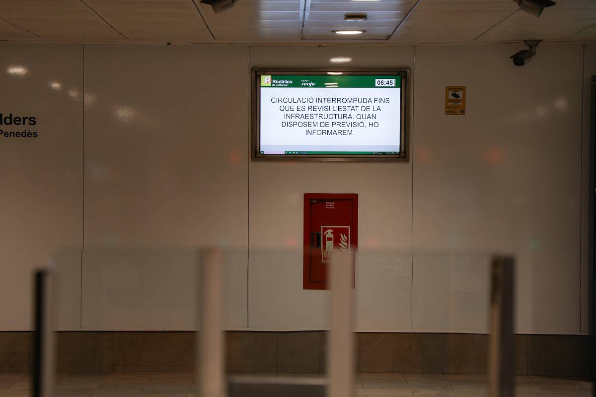 Sorpresa i indignació a Rodalies per la suspensió del servei: 