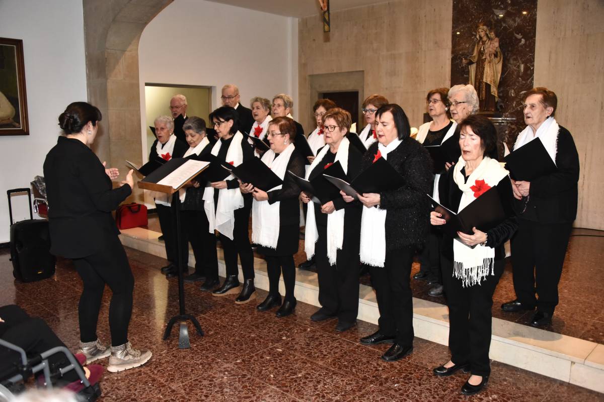 La Coral Estel de Sant Jordi de Solsona estrena l’any amb una cantada a la  Residència Pere Màrtir Colomés