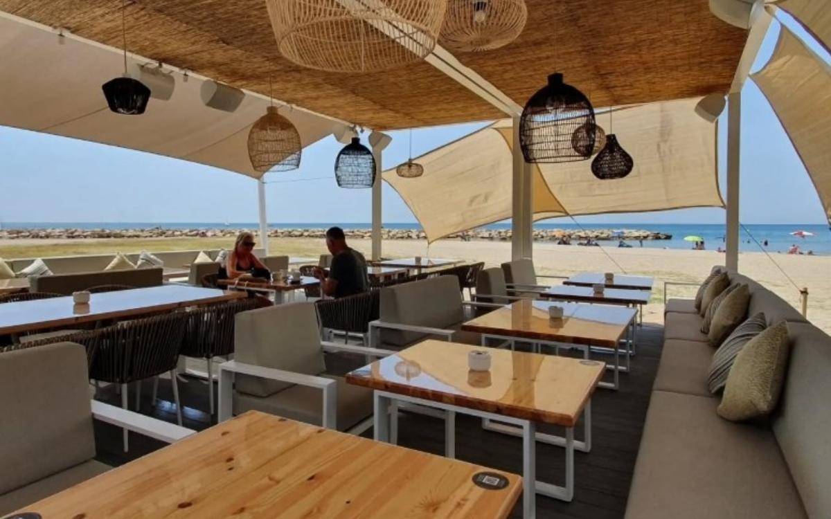 Cambrils treu a concurs públic les 18 guinguetes de les platges