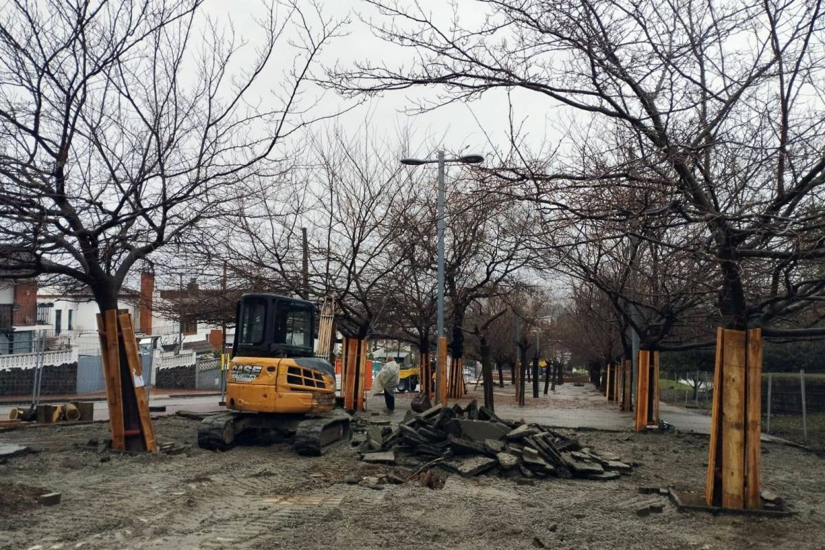 Comencen les obres de reforma de la plaça de l’avinguda d’Àfrica