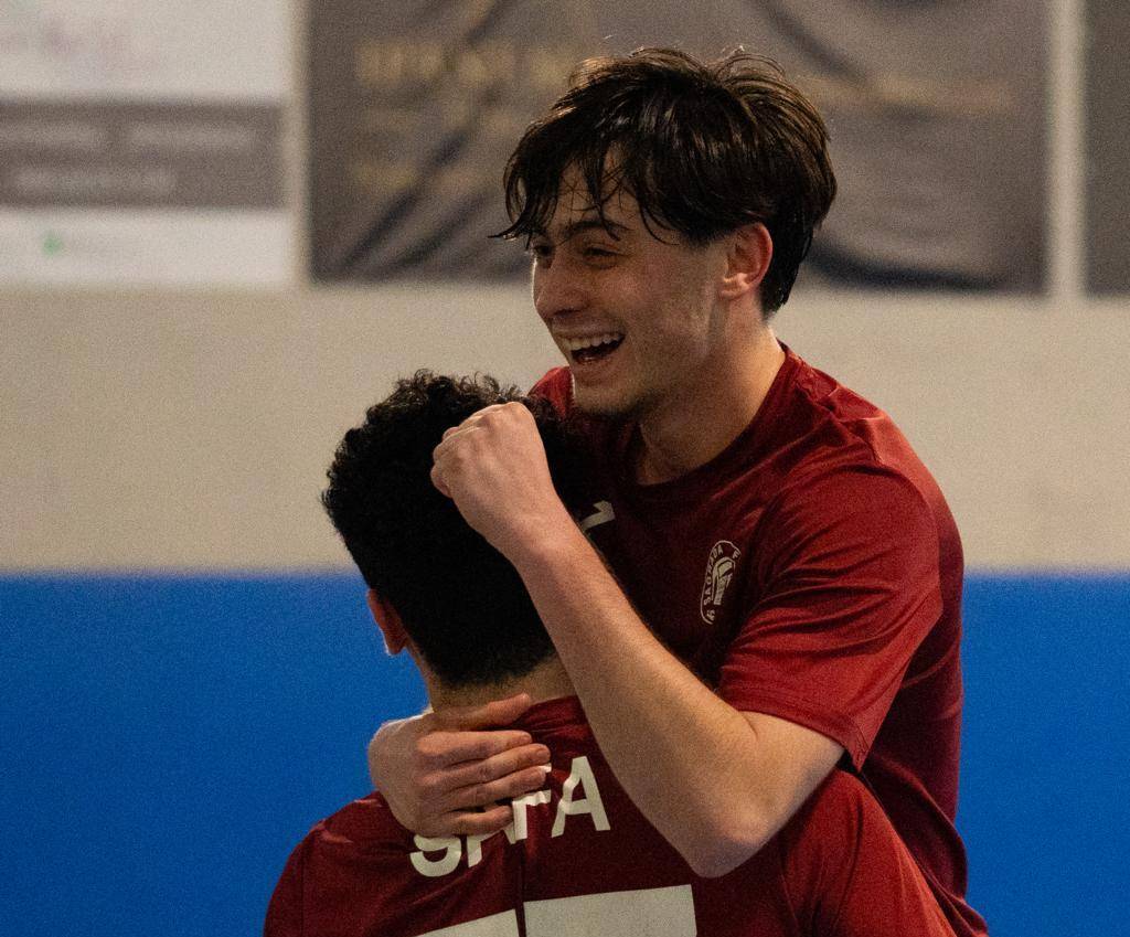 Cabacas, celebrant un dels gols davant del Fènix