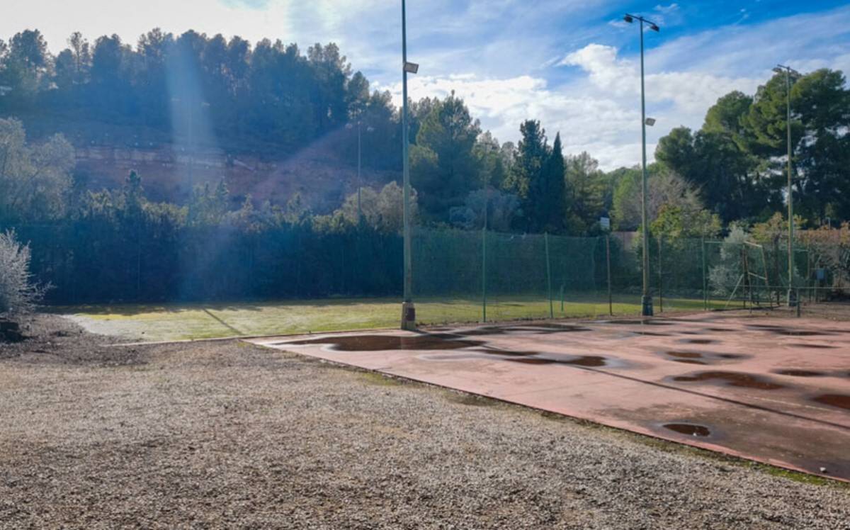 Tercera pista de tennis del Poliesportiu Municipal de Flix