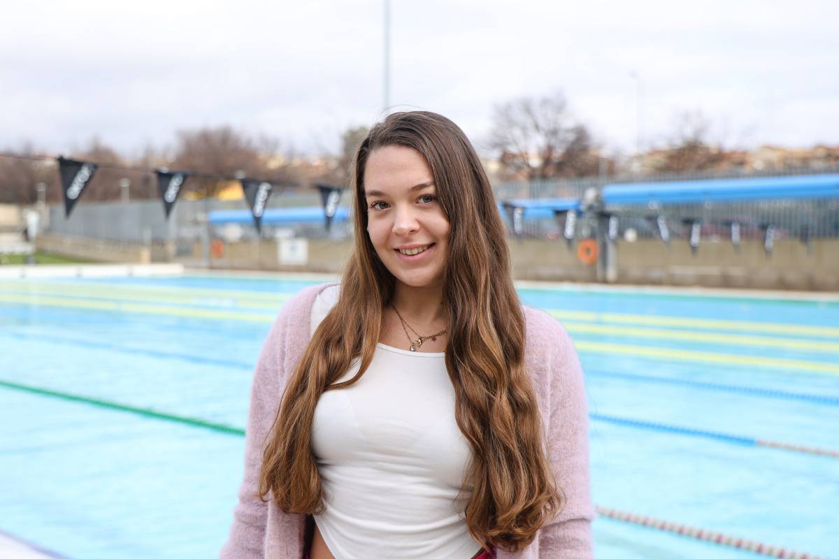 De l’aigua a les xarxes: la vida d'una 'influencer' hongaresa a Sabadell 