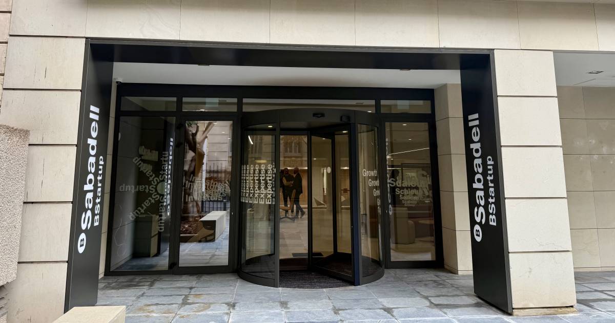 Banc Sabadell inaugura un nou Hub dedicat 100% a empreses emergents a Barcelona 